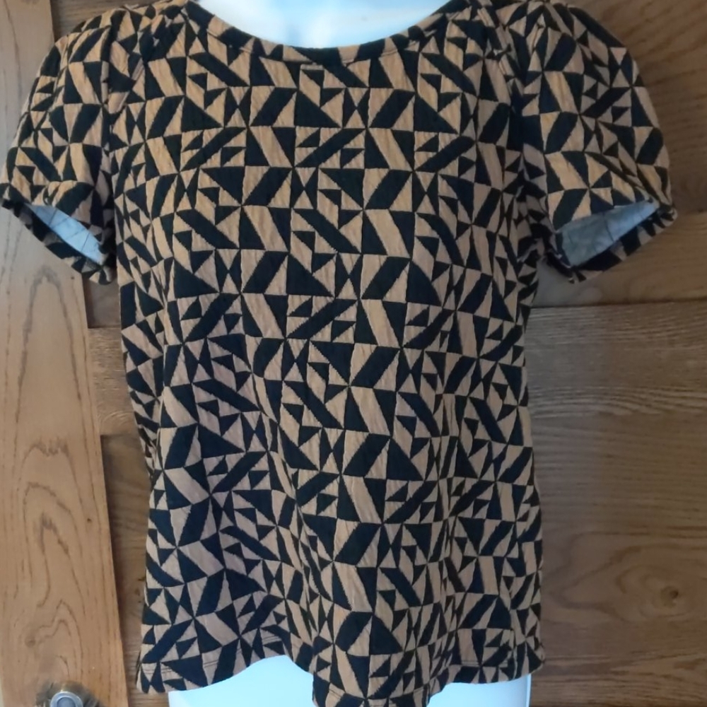 Anthropologie quilted geometric print top